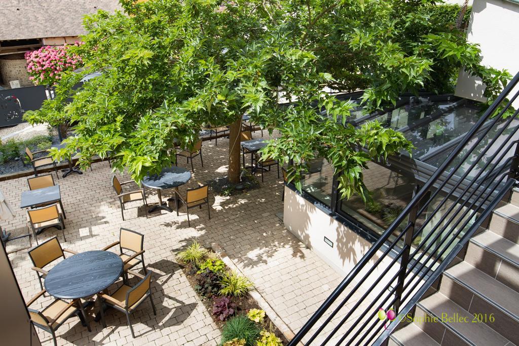 L'Hostellerie D'Acquigny Eksteriør bilde